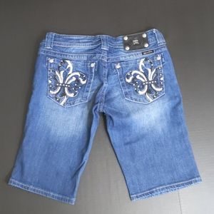 Miss Me Fluer de Lis Bermuda Jean Shorts Size 30
